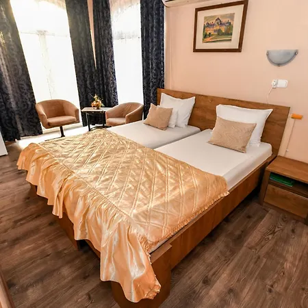 Laguna Panzio Guest house Szantod