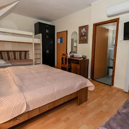 Guest house Laguna Panzio