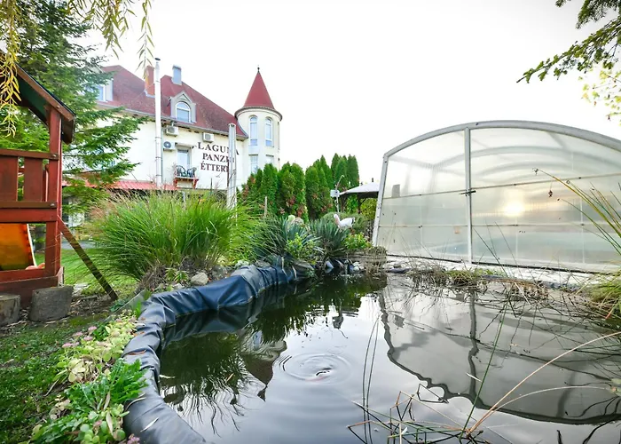 Laguna Panzio Gæstehus 3*